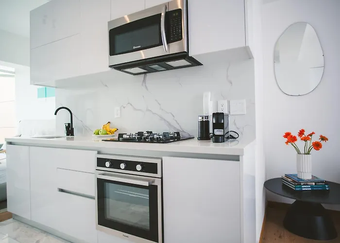 Hotel Icon 701- Stylish Loft W Ac Premium Location *