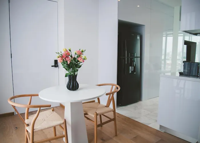 Icon 701- Stylish Loft W Ac Premium Location Hotel *